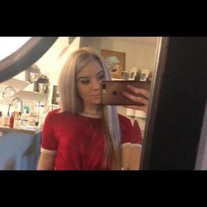 Meet your Posher, Jade